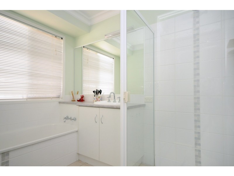 10 Bronte Street, Westbrook QLD 4350