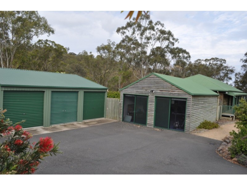 33 Boxtree Court, Mount Rascal QLD 4350