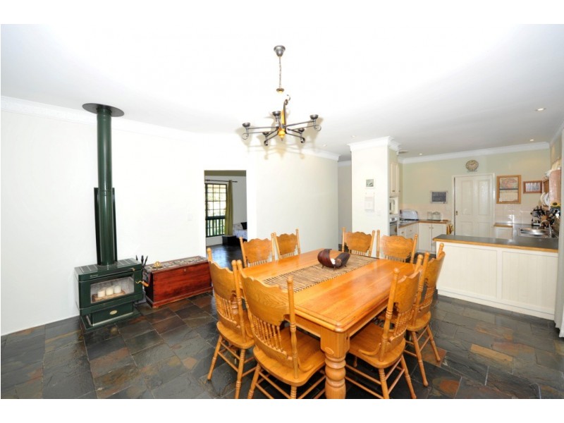 33 Boxtree Court, Mount Rascal QLD 4350