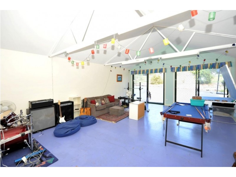 33 Boxtree Court, Mount Rascal QLD 4350