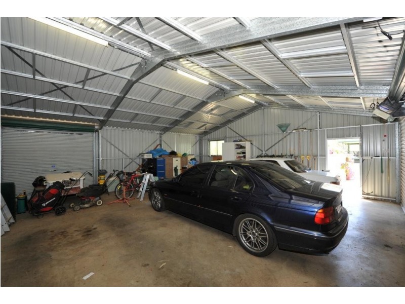 33 Boxtree Court, Mount Rascal QLD 4350