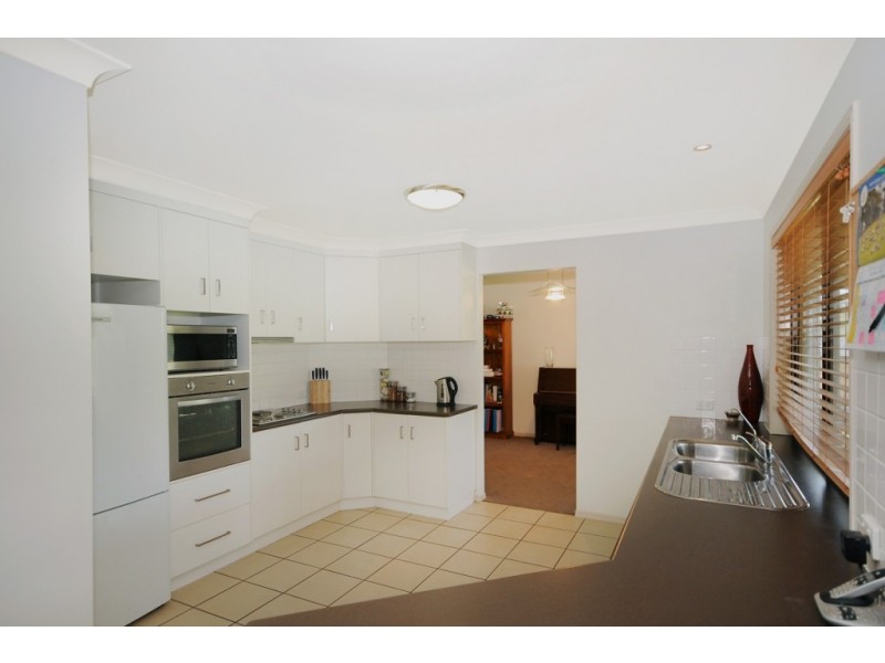 5 Phoebe Court, Cotswold Hills QLD 4350