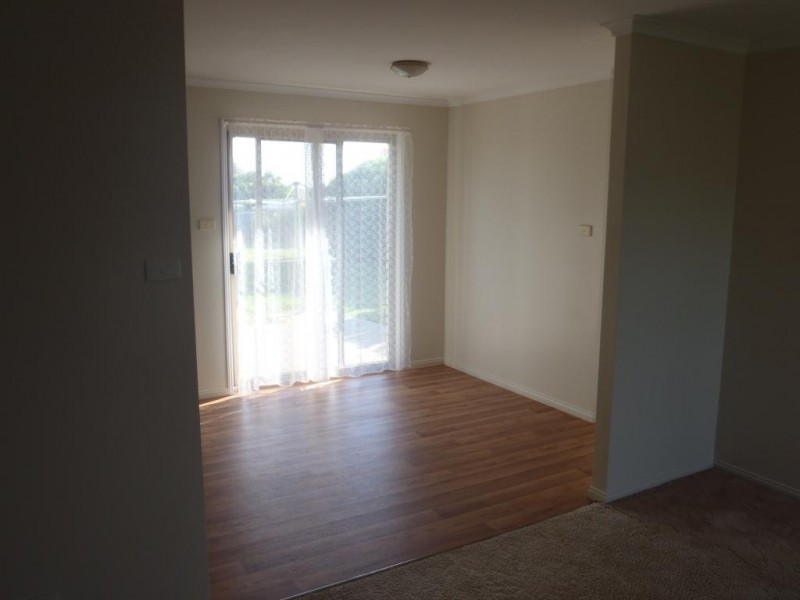 7 Russell Court, Wyreema QLD 4352