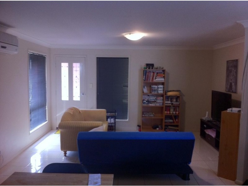 87 Kearney Street, Kearneys Spring QLD 4350