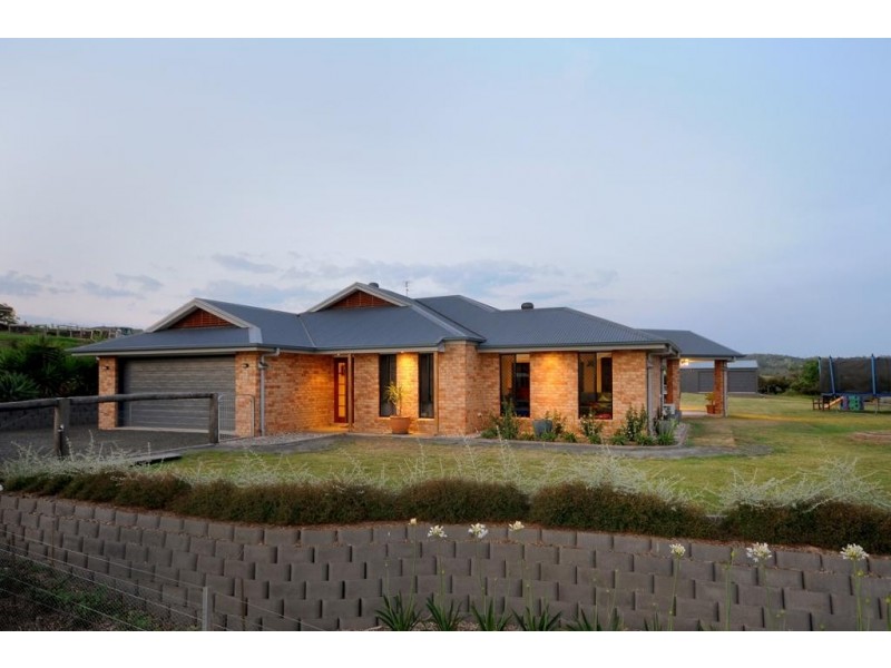 18 Kingston Road, Hodgson Vale QLD 4352