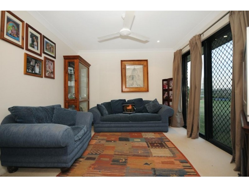 18 Kingston Road, Hodgson Vale QLD 4352