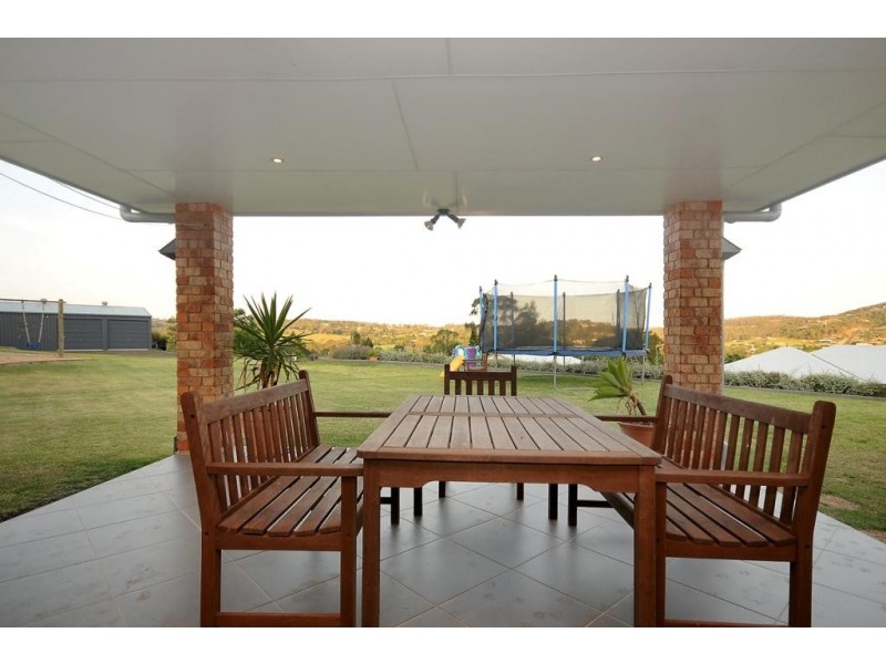 18 Kingston Road, Hodgson Vale QLD 4352