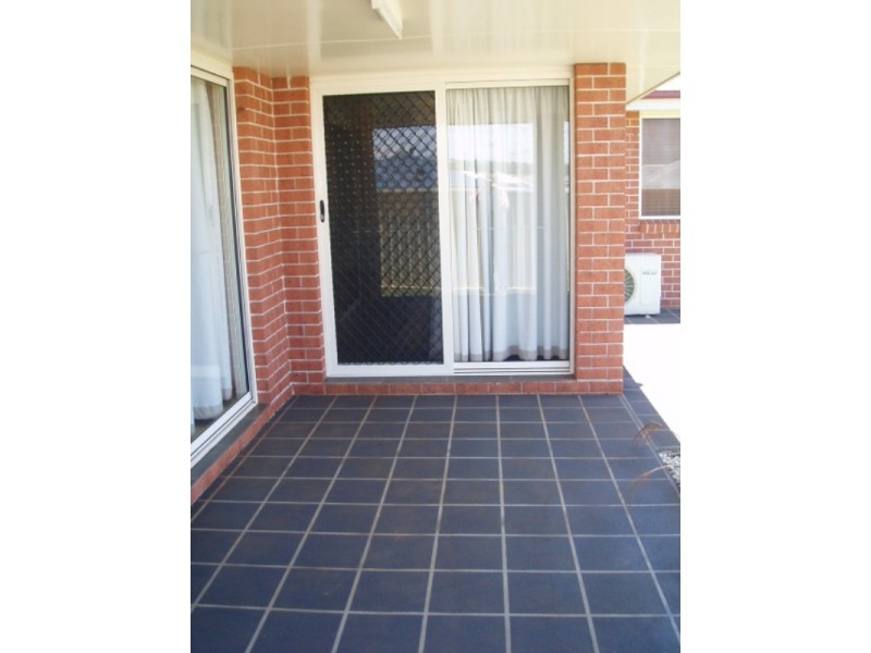8 Bronte Street, Westbrook QLD 4350