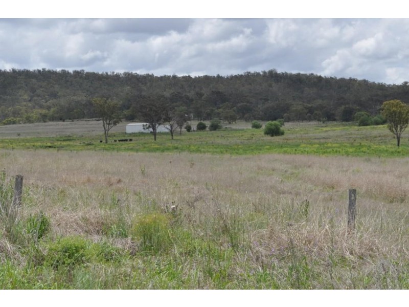 Hidden Valley 122 Maclellan Road, Nobby QLD 4360