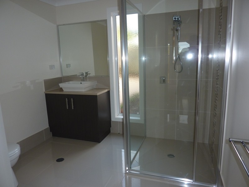 2-14 Ethan Street, Middle Ridge QLD 4350