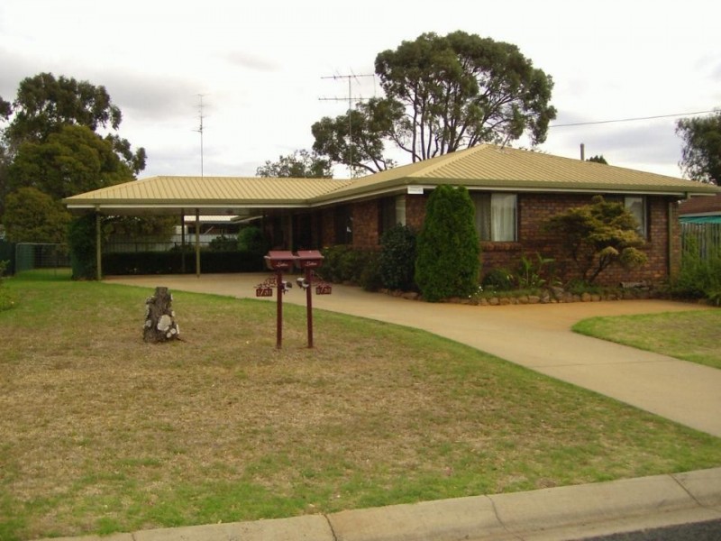 2/34  Paull Street, Wilsonton QLD 4350