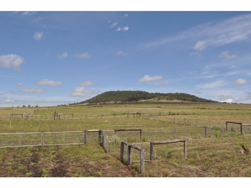 3085 Budgee Road, Greenmount QLD 4359
