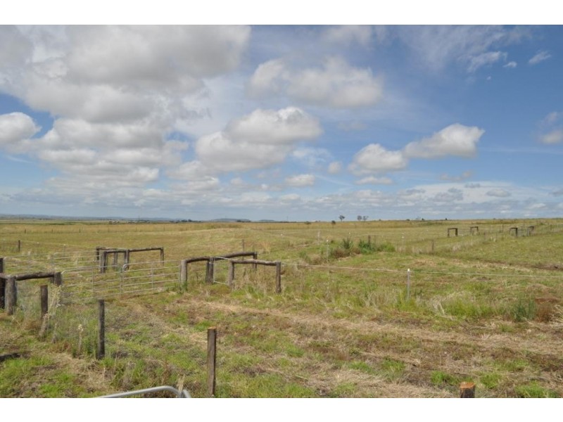 3085 Budgee Road, Greenmount QLD 4359