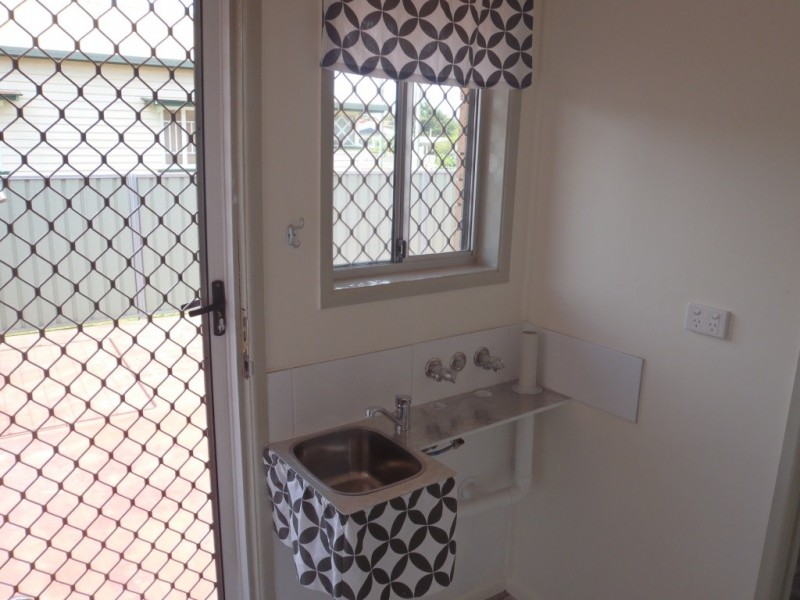 1/23 Boyes Street, Harristown QLD 4350