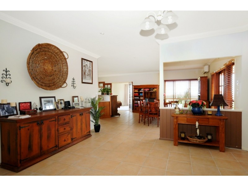 11 Nardoo, Darling Heights QLD 4350