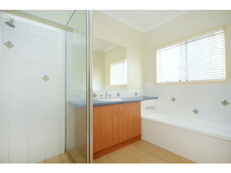 11 Nardoo, Darling Heights QLD 4350