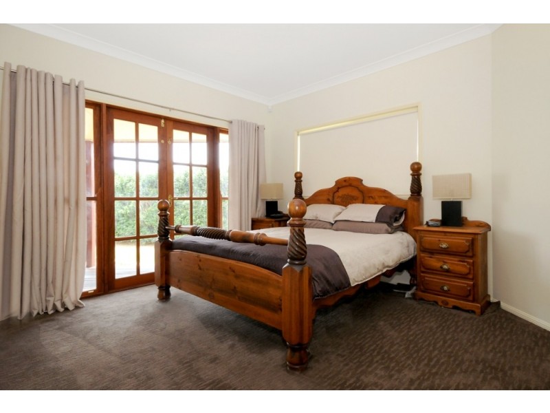 11 Nardoo, Darling Heights QLD 4350