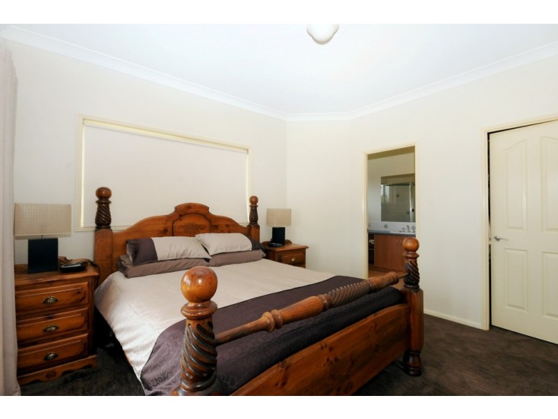 11 Nardoo, Darling Heights QLD 4350