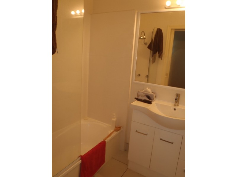 523 Hume Street, Middle Ridge QLD 4350