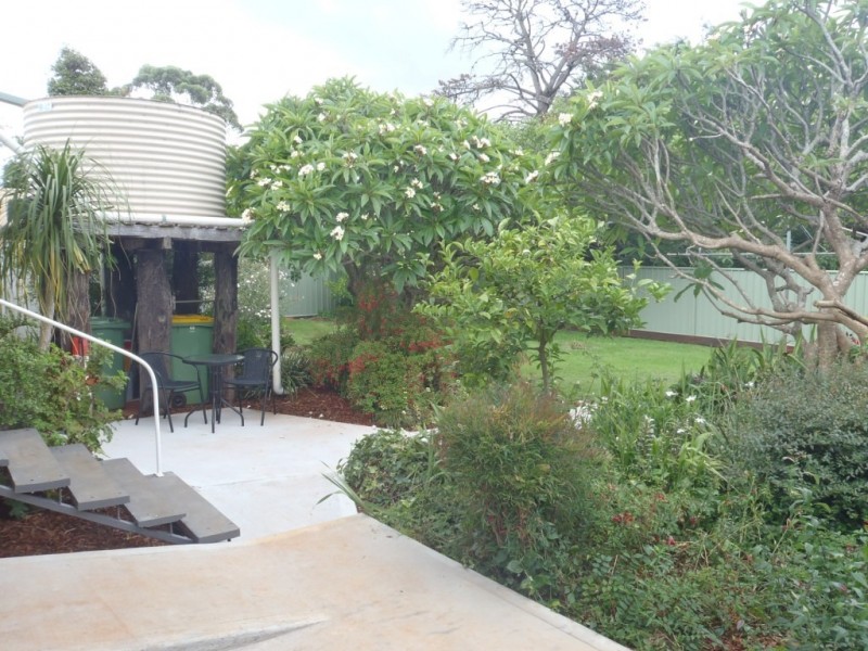 9 Warwick Street, Harristown QLD 4350