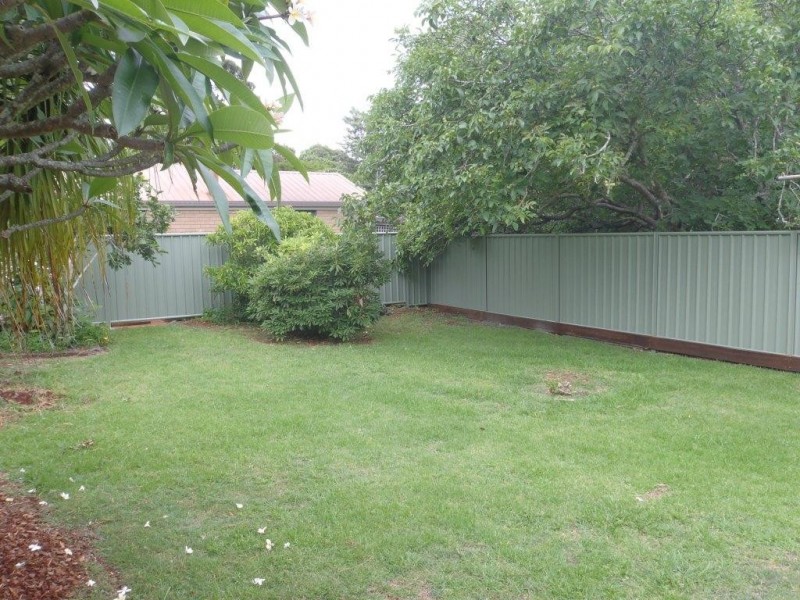 9 Warwick Street, Harristown QLD 4350
