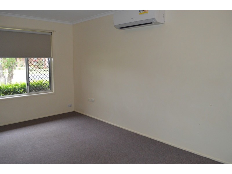 6 Jacinta Court, Wilsonton QLD 4350