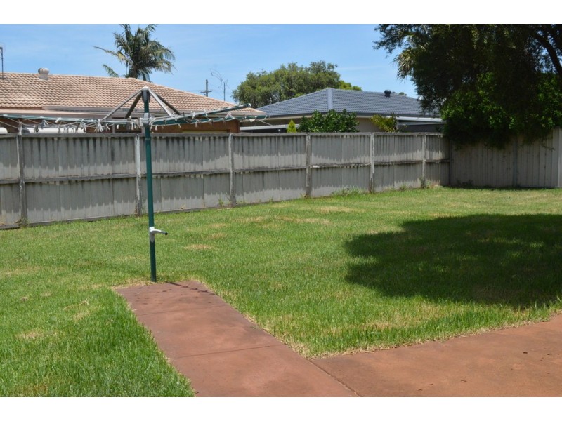 6 Jacinta Court, Wilsonton QLD 4350