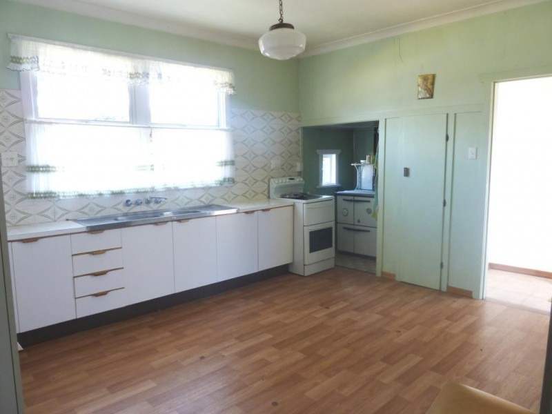 14 Berry St, Wilsonton QLD 4350