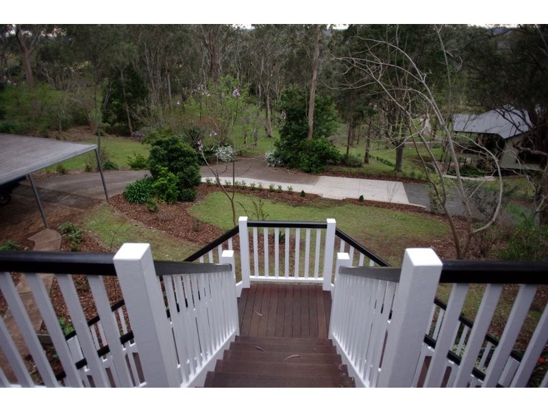 11 Dippel Street, Middle Ridge QLD 4350