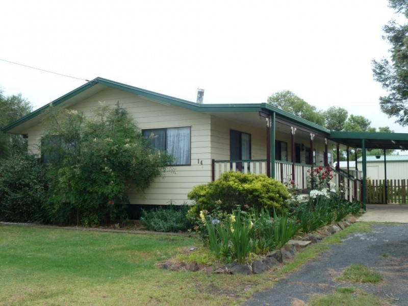 14 Creek St, Cambooya QLD 4358