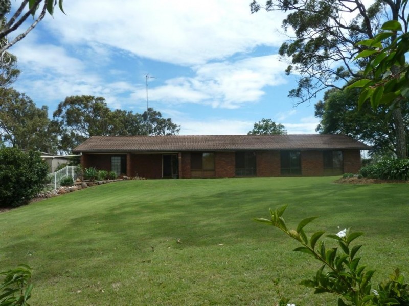 6 Birdland Dr, Glenvale QLD 4350