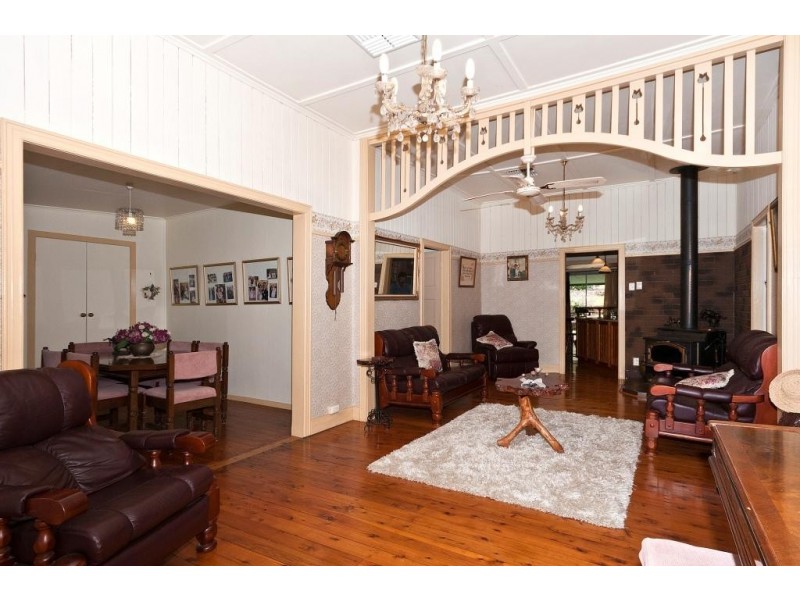 57 Penfolds Rd, Murphys Creek QLD 4352