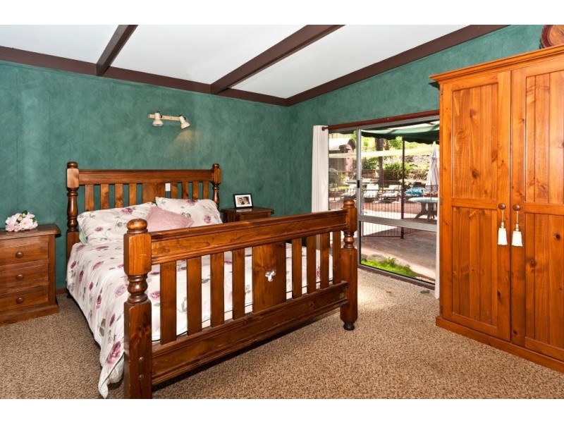 57 Penfolds Rd, Murphys Creek QLD 4352