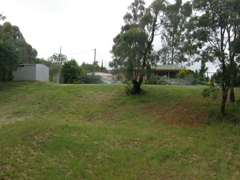 4 Wehl Ct, Mount Rascal QLD 4350