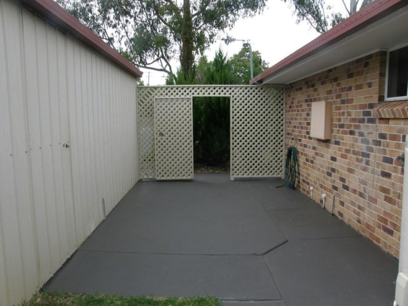 4 Wehl Ct, Mount Rascal QLD 4350