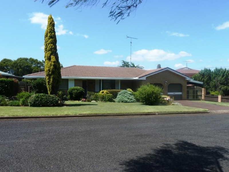 3 Koala St, Harristown QLD 4350