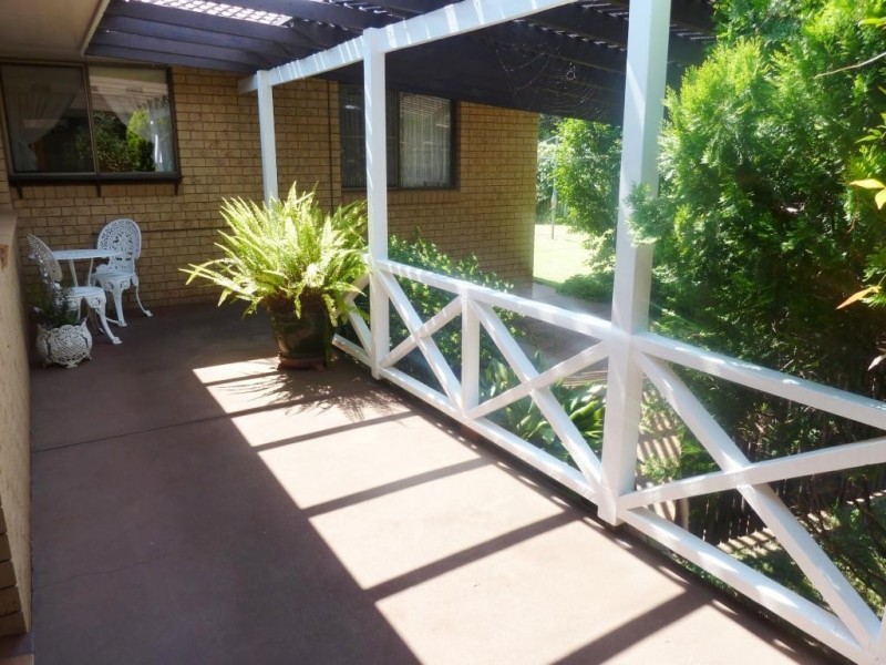 3 Koala St, Harristown QLD 4350