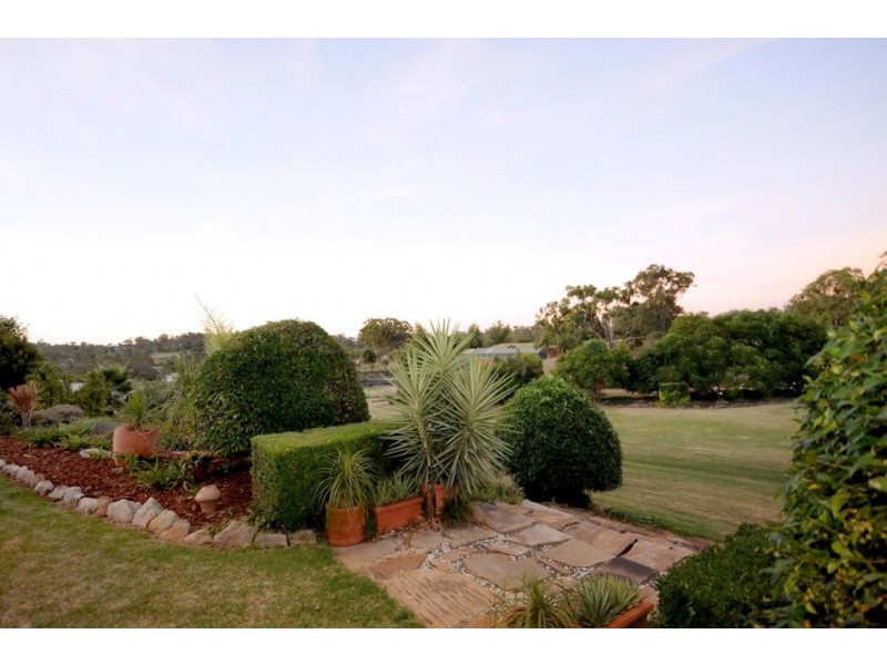 12 Glenmorgan Ct, Glenvale QLD 4350