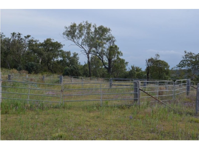 256  Hazelwood Rd, Southbrook QLD 4363