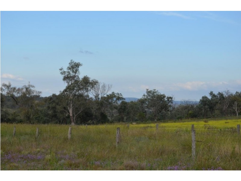 256  Hazelwood Rd, Southbrook QLD 4363