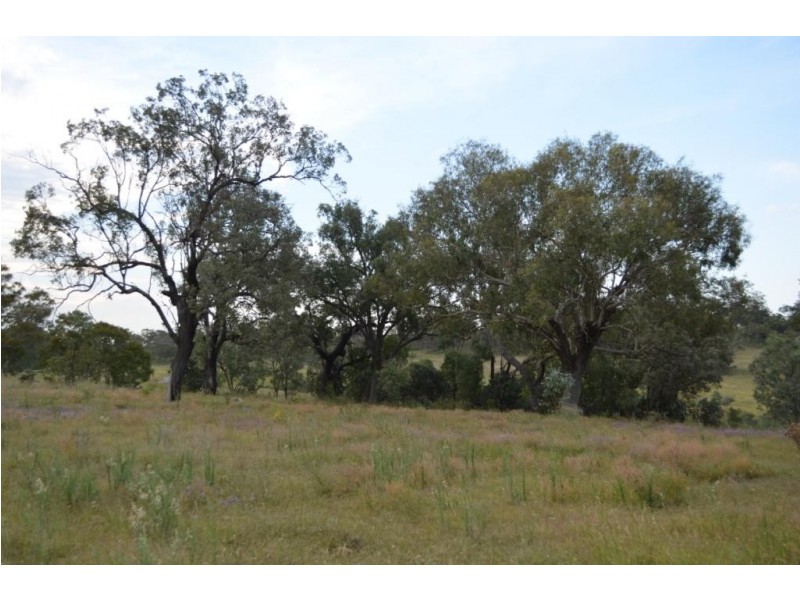 256  Hazelwood Rd, Southbrook QLD 4363