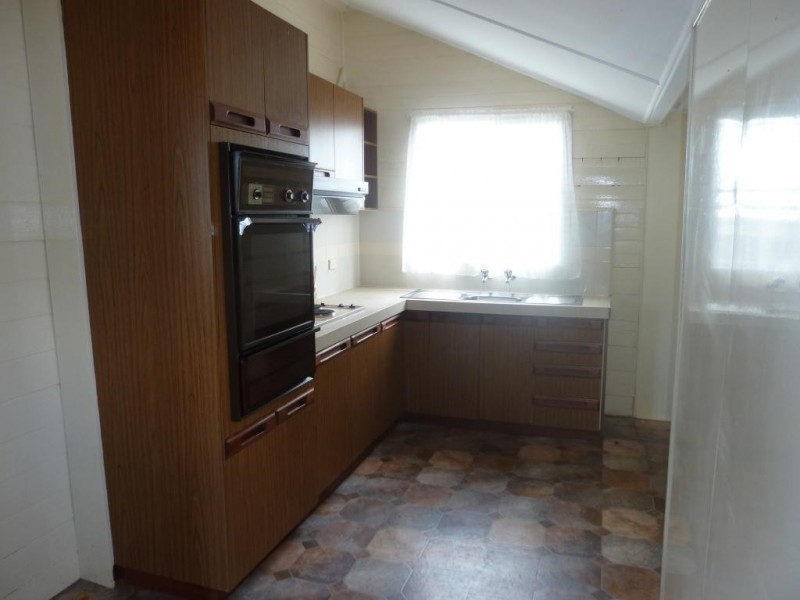 28 Clairmont Street, Newtown QLD 4350