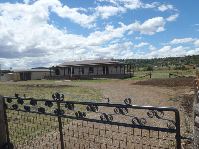 82 Paulsens Road, Gowrie Junction QLD 4352