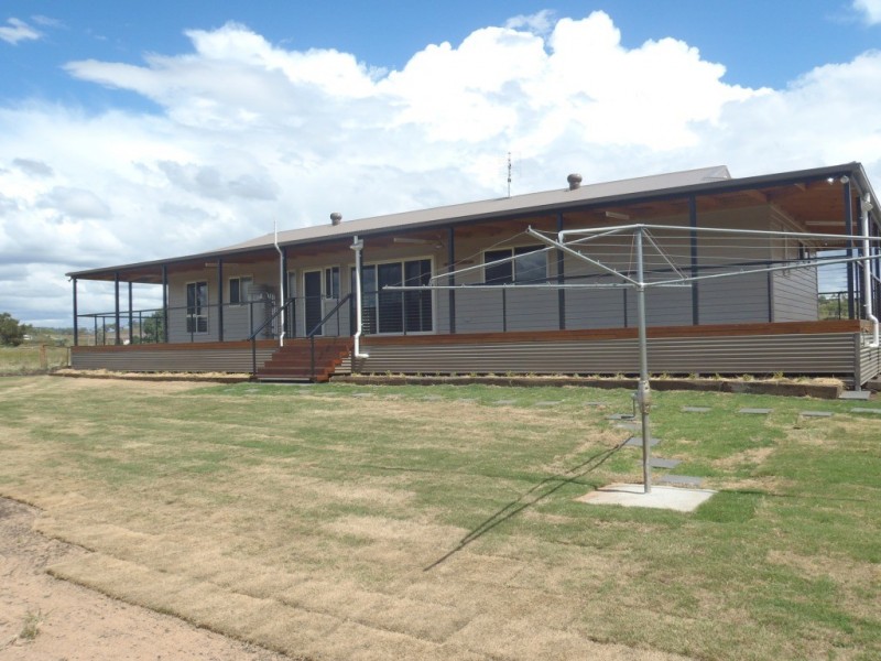 82 Paulsens Road, Gowrie Junction QLD 4352