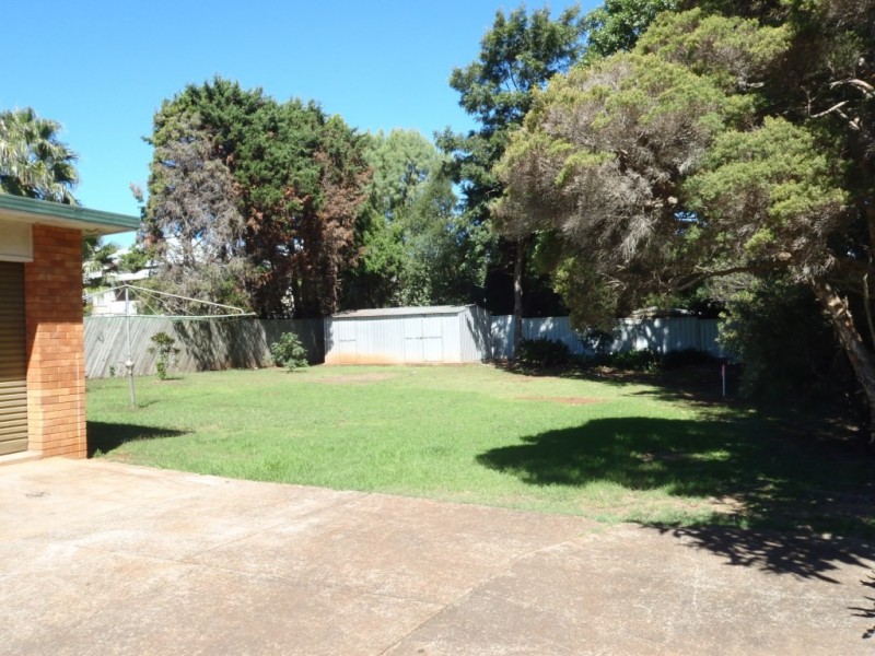 2 Bruce Street, East Toowoomba QLD 4350