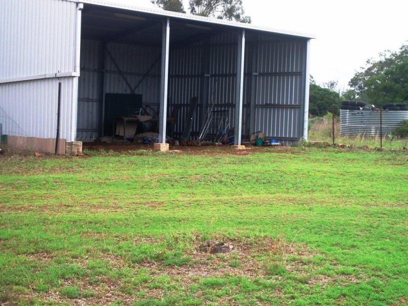 - – Goombungee-Meringandan Rd, Meringandan, Meringandan QLD 4352