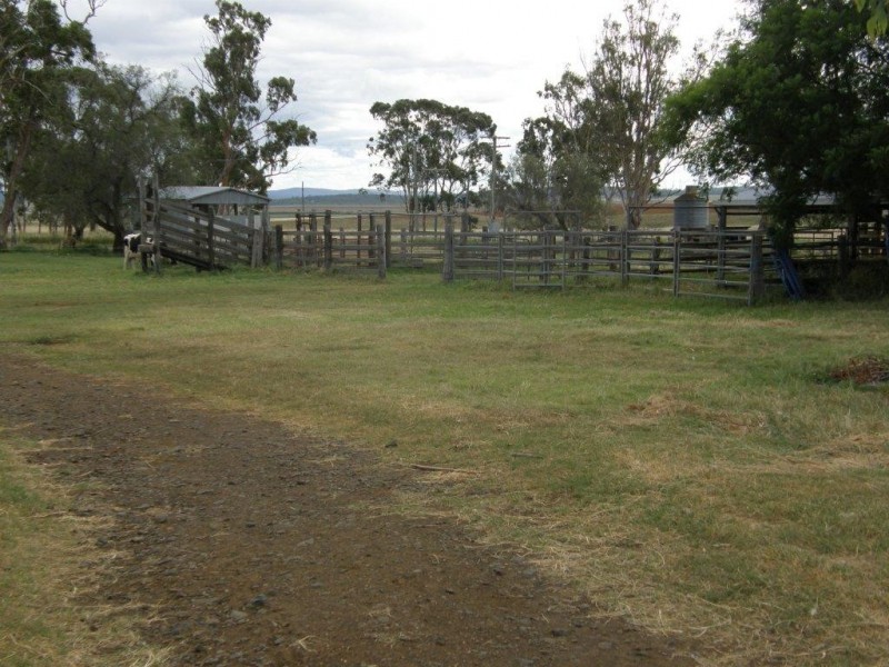 140 Clifton-Pittsworth Road, Mount Molar QLD 4361