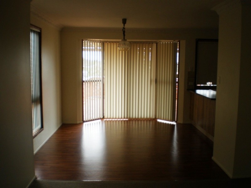 2 Croydon Street, Harristown QLD 4350