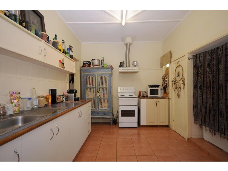 249 West Street, Harristown QLD 4350