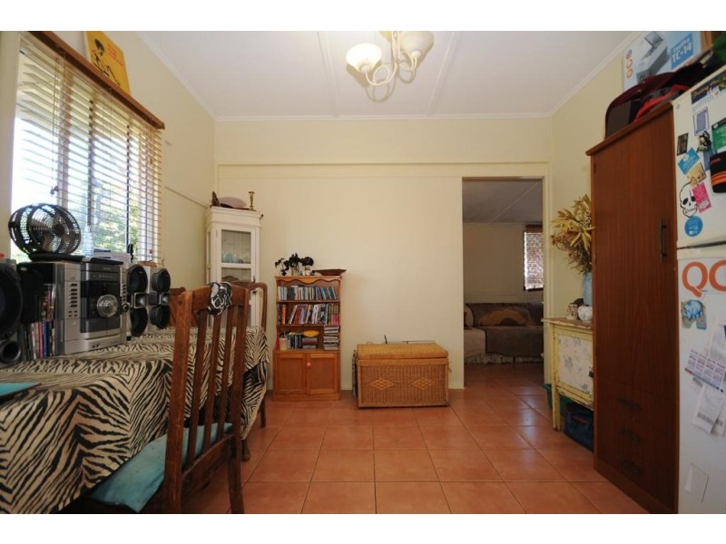 249 West Street, Harristown QLD 4350